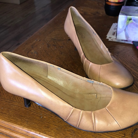 brown ALDO heels - Picture 2 of 3